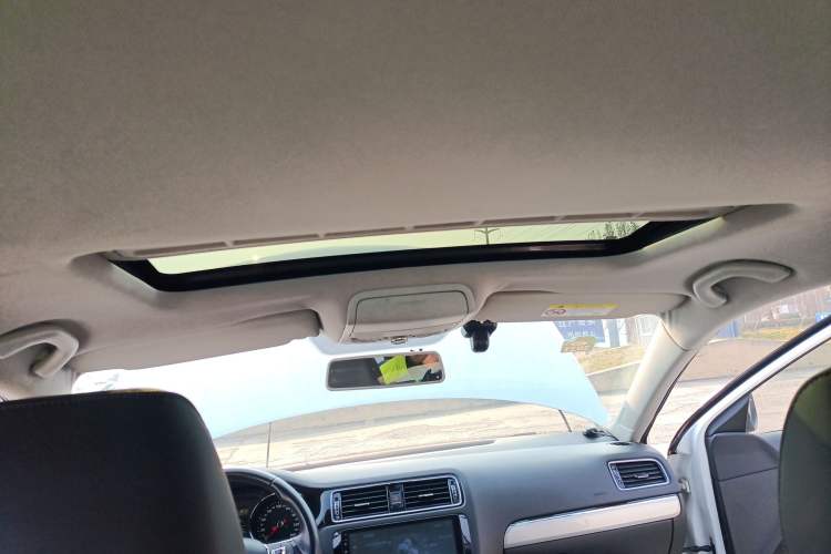 Used Volkswagen Sagitar 2017 1.6L Automatic Comfort Model
