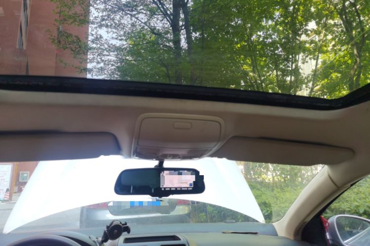 Used Volkswagen Sagitar 2011 1.6L Manual Comfort Version Headliner