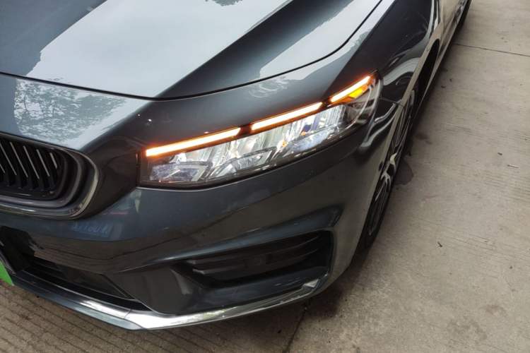 Used Geely Auto Preface 2021 Revised Version 2.0TD Luxury Edition Left Front Headlight