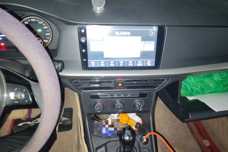 Used Volkswagen Lavida 2022 1.5L Automatic Fashion Edition Audio And AC Panel