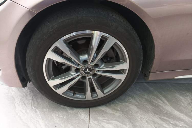 Used Mercedes-Benz C-Class 2017 Facelift C 200 L Sport Edition Left Front Wheel Hub