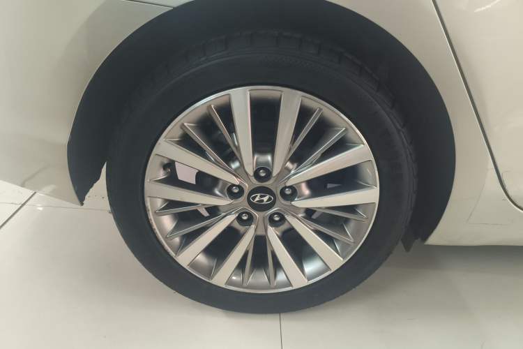 Used Hyundai Mistra 2017 1.6T Automatic Smart GLS China V Standard Right Rear Wheel Hub