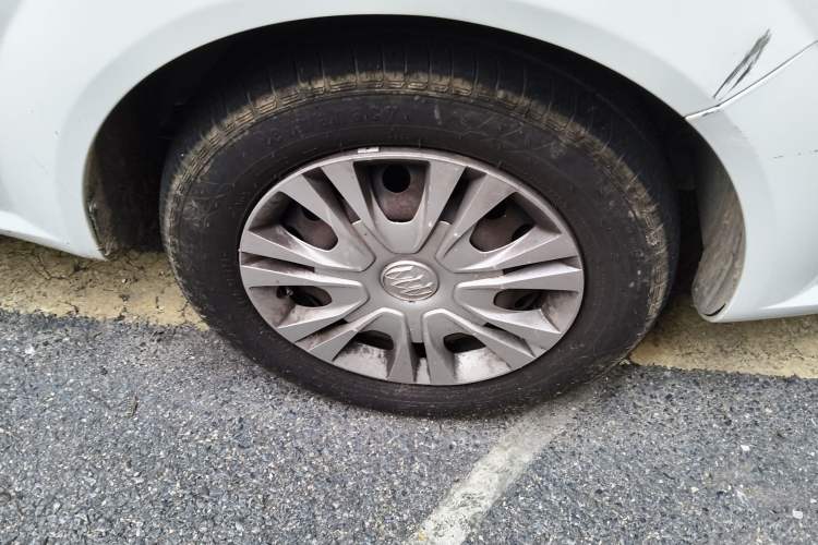 Used Buick Excelle 2015 1.5L Automatic Classic Model
