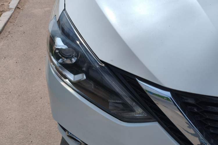 Used Nissan Sylphy 2018 1.6XV CVT Deluxe Edition Right Front Headlight