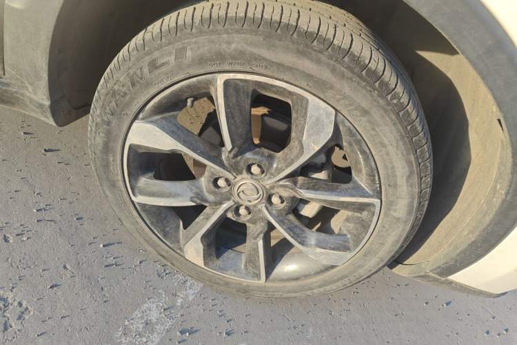 Used Dongfeng Aeolus AX4 2017 1.6L DCT Trendy Style Right Front Wheel Hub