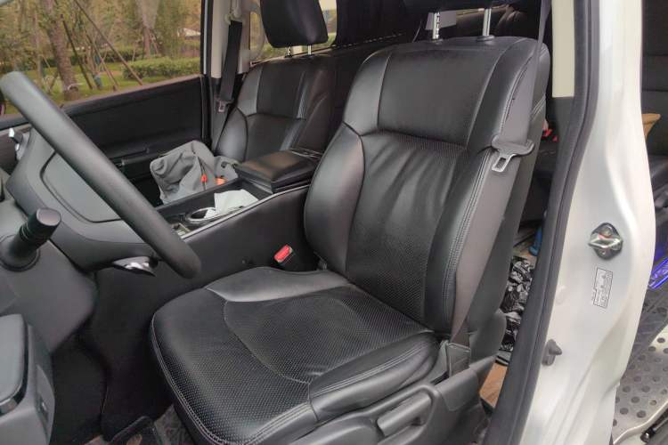 Used Honda Odyssey 2022 2.0L eHEV Sharp Enjoyment Edition Left Front Seat