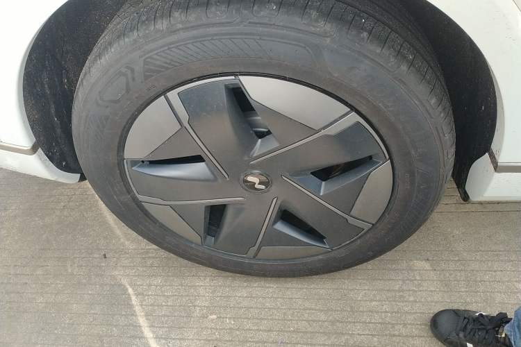 Used ONVO Luxeed L90 2025 Model—Ultra Six-Seater Version Exterior 5