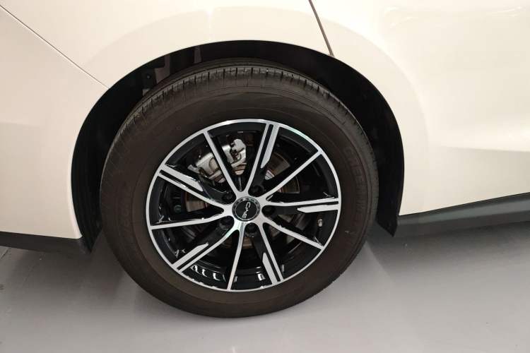 Used BYD Seal 06 New Energy 2025 DM-i Smart Drive 120KM Prestige Model
