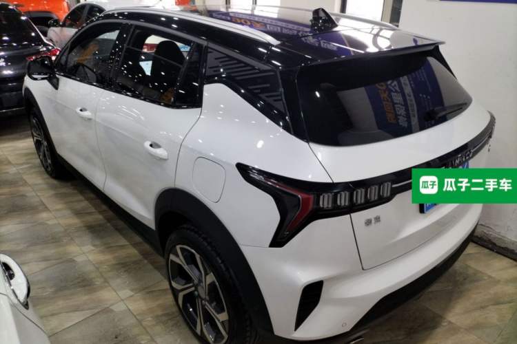 Used Lynk & Co 06 2023 Remix 1.5T Dynamic Halo Rear Left 45 Deg