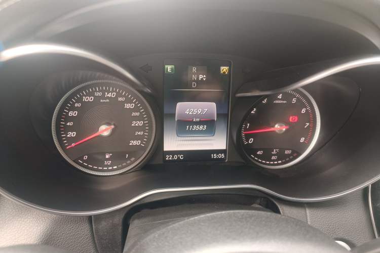Used Mercedes-Benz C-Class 2017 C 200 L Sport Edition Odometer Close Up