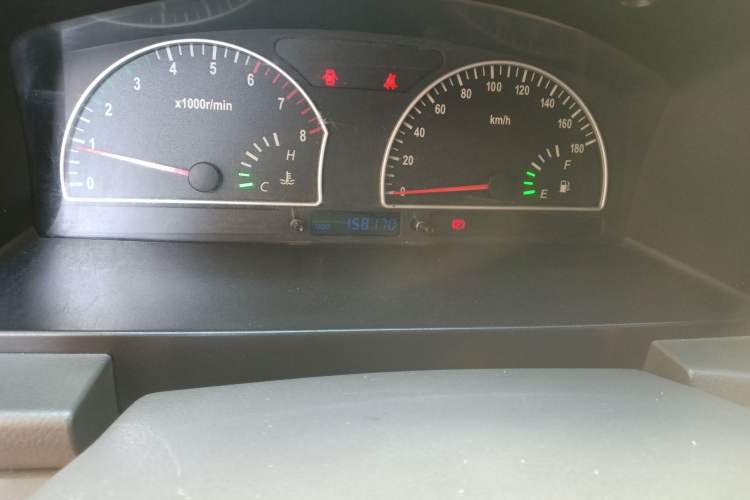 Used Dongfeng Shuaike 2011 1.6L Manual Comfort 7-Seater