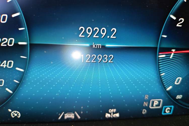 Used Mercedes-Benz GLC 2020 Facelift GLC 300 L 4MATIC Dynamic Edition Odometer Close Up