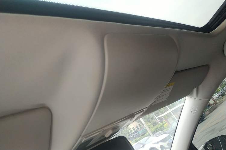 Used Volkswagen Polo 2014 1.6L Automatic Luxury Edition Headliner