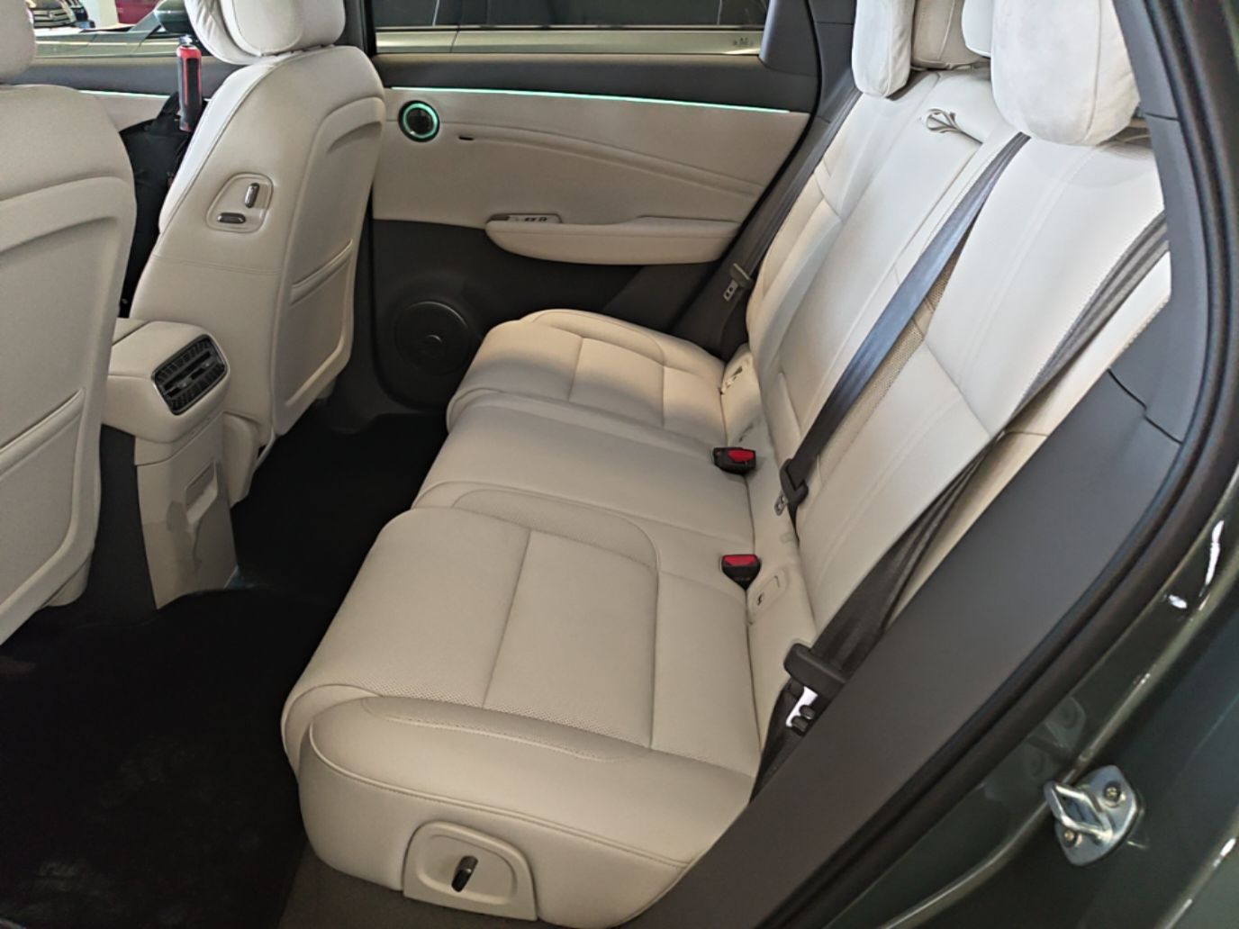 Hongqi HS6 PHEV 2026 240 Smart Hybrid Version — снимка 20