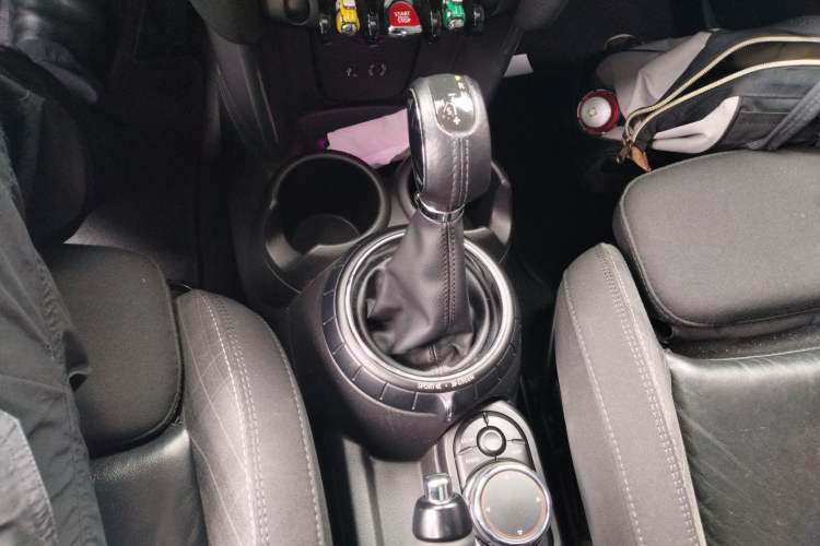 Used MINI 2016 1.5T COOPER Avant-Garde
