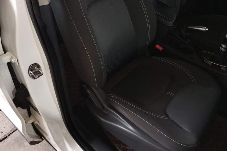 Used Zotye T600 2016 1.5T Manual Elite Edition Right Front Seat