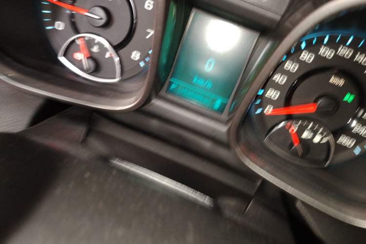 Used Chevrolet Malibu 2013 2.0L Automatic Luxury Edition Odometer Close Up