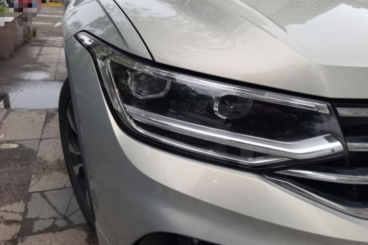 Used Volkswagen Tiguan L 2023 Restyled 330TSI Automatic Two-Wheel Drive R-Line Enhanced Comfort Version Right Front Headlight