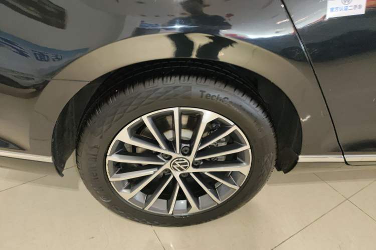 Used Volkswagen Magotan 2020 330TSI DSG Luxury Edition Right Rear Wheel Hub