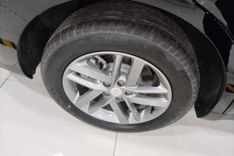 Used Hongqi E-QM5 2025 500km Range Commuter Version