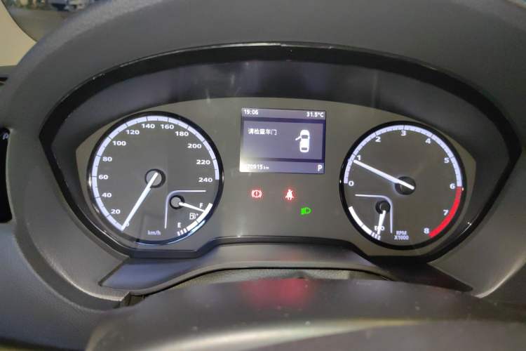 Used Qoros 3 2016 Urban SUV 1.6T Automatic ZhiZhen Model Instrument Cluster