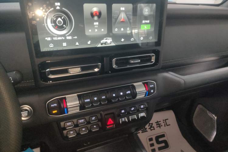 Used 212 T01 2025 2.0T Changfeng
