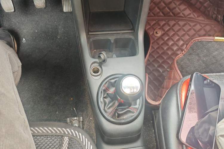 Used Suzuki Swift 2012 1.3L Manual Value Edition Gear Lever