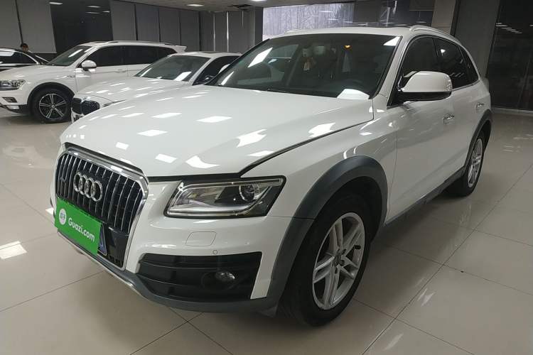 Used Audi Q5 2017 Plus 40 TFSI Technology Model