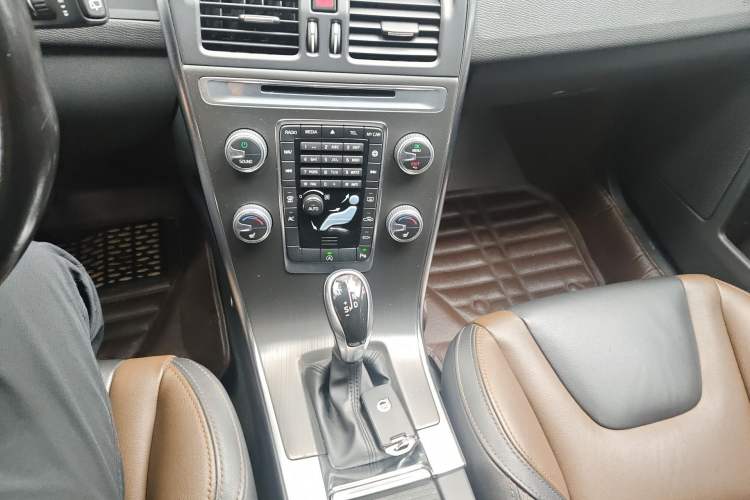 Used Volvo XC60 2016 T5 Smart Version
