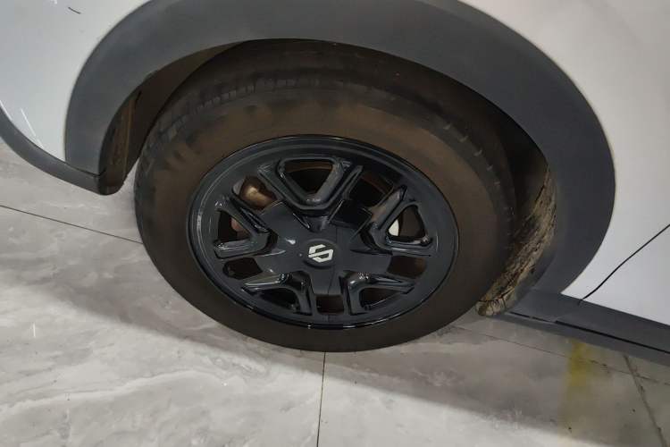 Used Leapmotor T03 2023 310 Lite Edition Left Front Wheel Hub