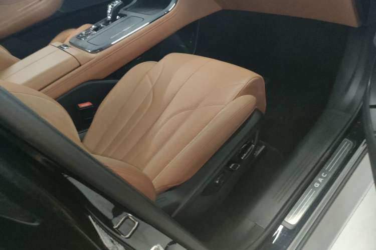 Used GAC Trumpchi ES9 2024 PHEV with 143 km Max Right Front Seat