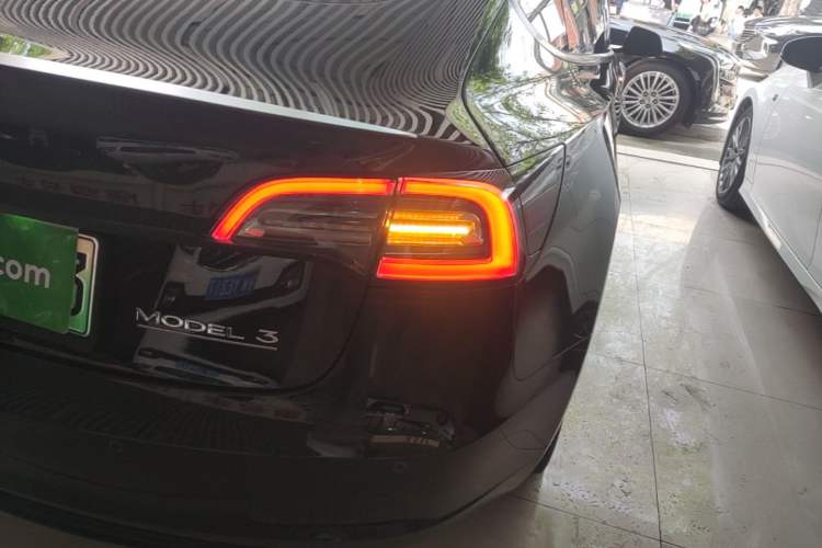 Used Tesla Model 3 2022 Performance High-Performance All-Wheel-Drive Version Right Rear Taillight