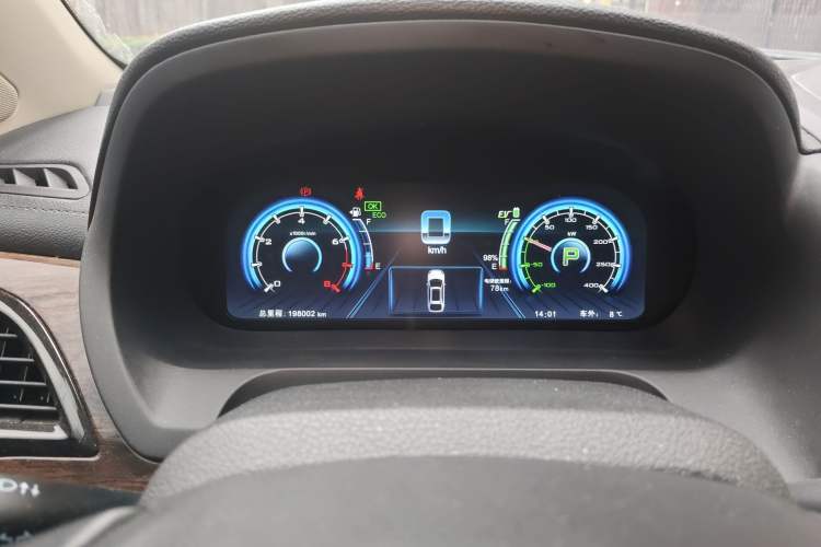 Used BYD Tang New Energy 2015 2.0T Four-Wheel-Drive Flagship Model