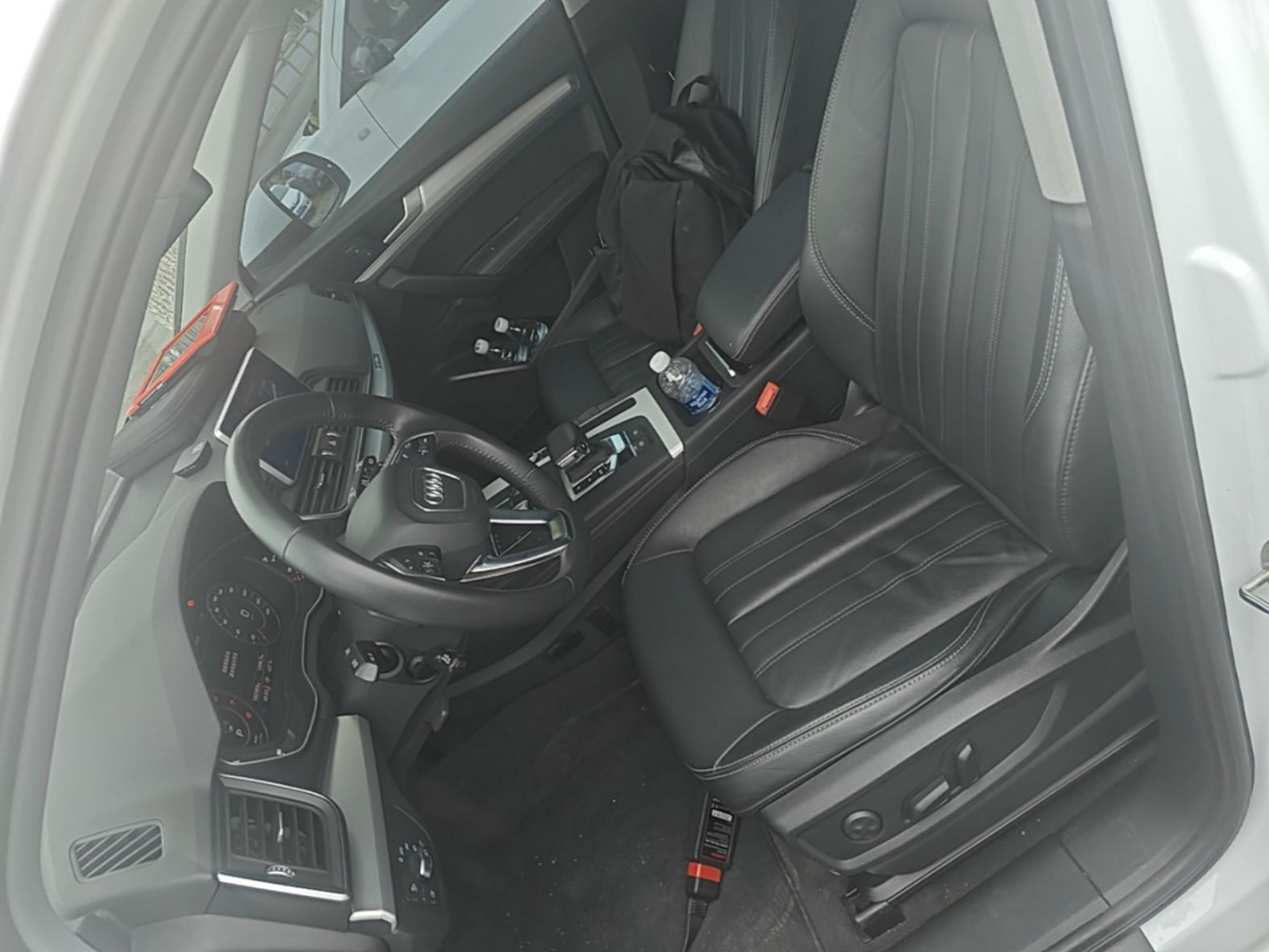 Vordere Reihe im Auto