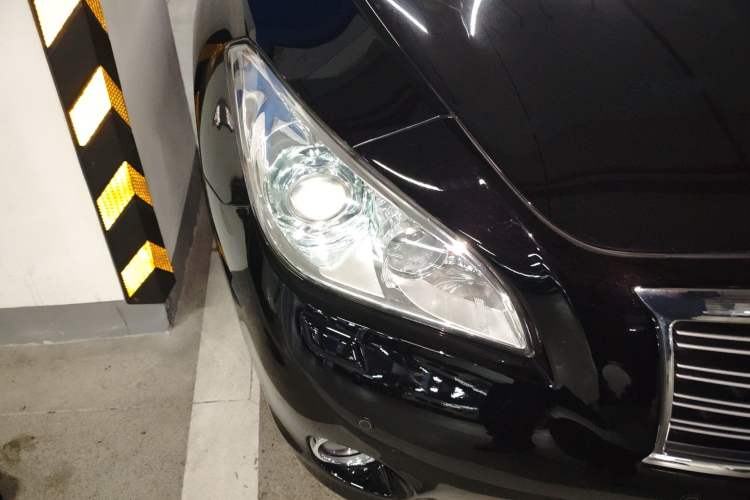 Used Infiniti Q70 2013 Q70L 2.5L Comfort Edition Right Front Headlight