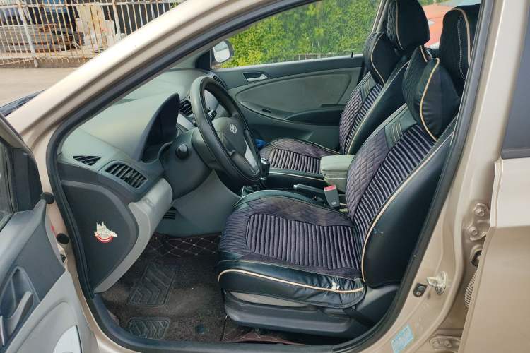 Used Hyundai Verna (older generation) 2014 1.4L Manual Smart GLS Trim
