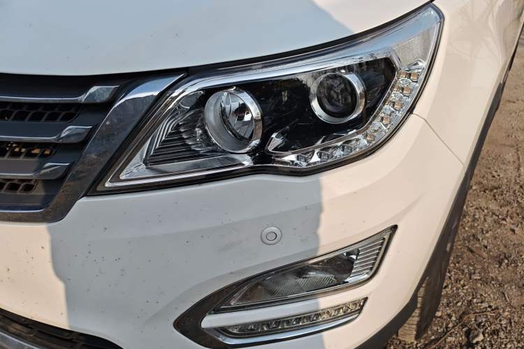 Used Baojun 560 2015 1.8L manual luxury version