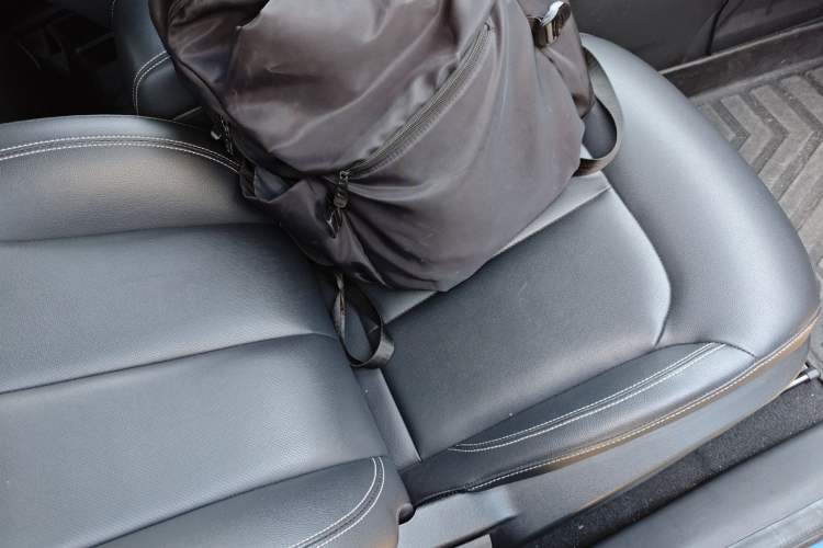 Used Roewe i6 2019 PLUS 20T TST 4G Connected Flagship Superb Edition Right Front Seat