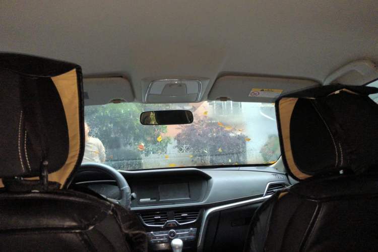 Used Venucia T90 2017 2.0L Manual Fashion Edition Headliner