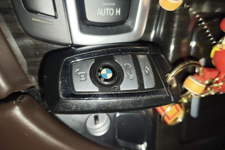 Used BMW 5 Series 2014 525Li Luxury Design Package