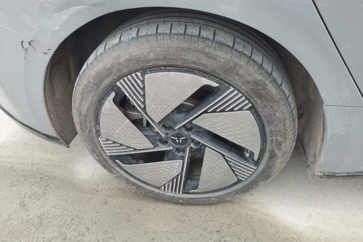 Used Hongqi EH7 2025 640 All-Wheel Drive Smart Selection Edition