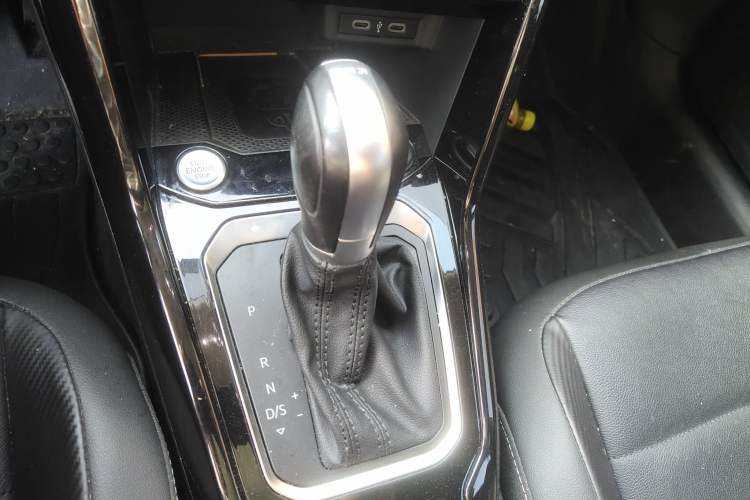 Used Volkswagen T-ROC 2022 280TSI DSG Two-Wheel Drive Elite PLUS
