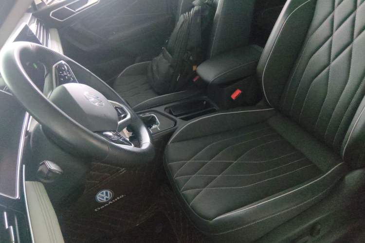 Used Volkswagen Tiguan L 2022 330TSI Automatic Two-Wheel Drive R-Line Enhanced Edition