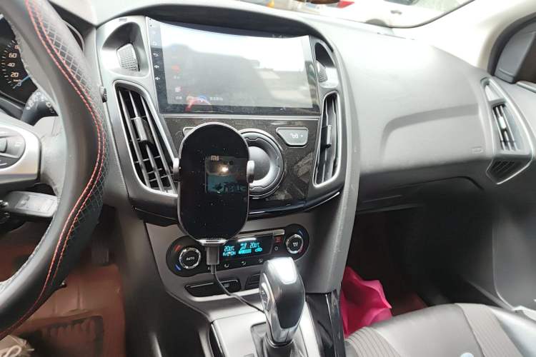 Used Ford Focus 2012 Hatchback 1.6L Automatic Fashion Edition
