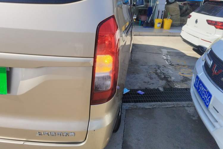 Used Wuling Hongguang V 2021 1.5L Enjoyment Edition LAR
