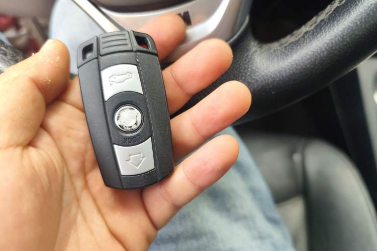 Used BMW X1 2012 xDrive20i Vehicle Key