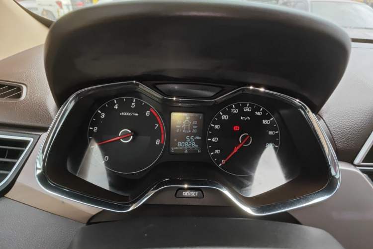 Used Baojun 310W 2017 1.5L Manual Fashion Model China V Instrument Cluster