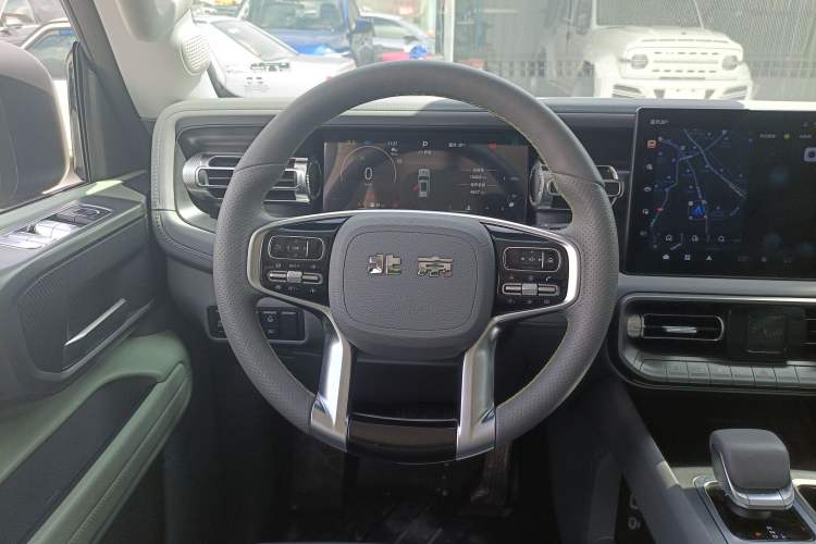 Used BAIC Off-Road BJ40 2024 2.0T All-New Urban Hunter Edition Chivalrous Style
