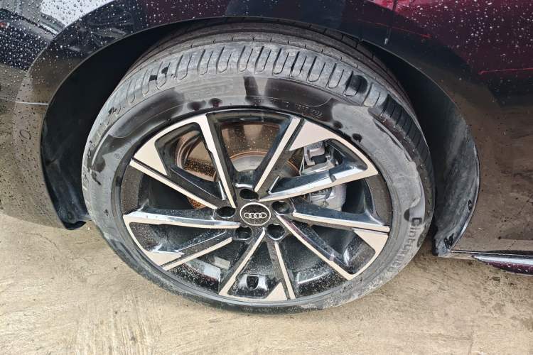 Used Audi A4L 2022 40 TFSI Luxury Prestige Edition Left Front Wheel Hub