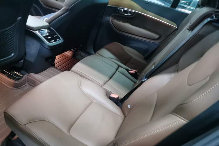 Used Volvo XC90 2023 B6 Zhiyi Luxury Edition 7-Seater
